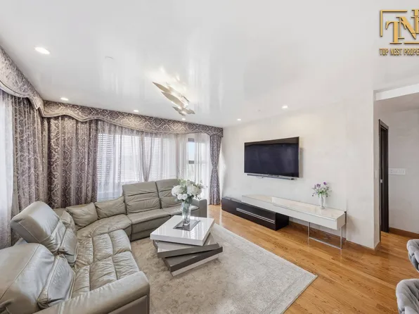 2854 Brighton 4th Street image 3 of 18