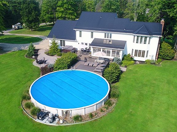 3rd image of 10760 Nollwood Dr