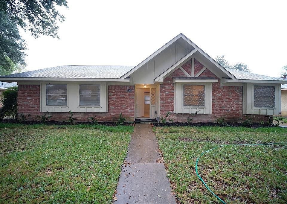 1st image of 12423 Bexley Dr
