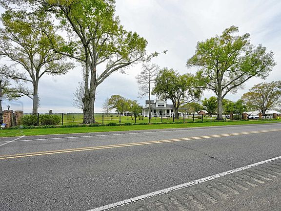 3rd image of 4371 Highway 1