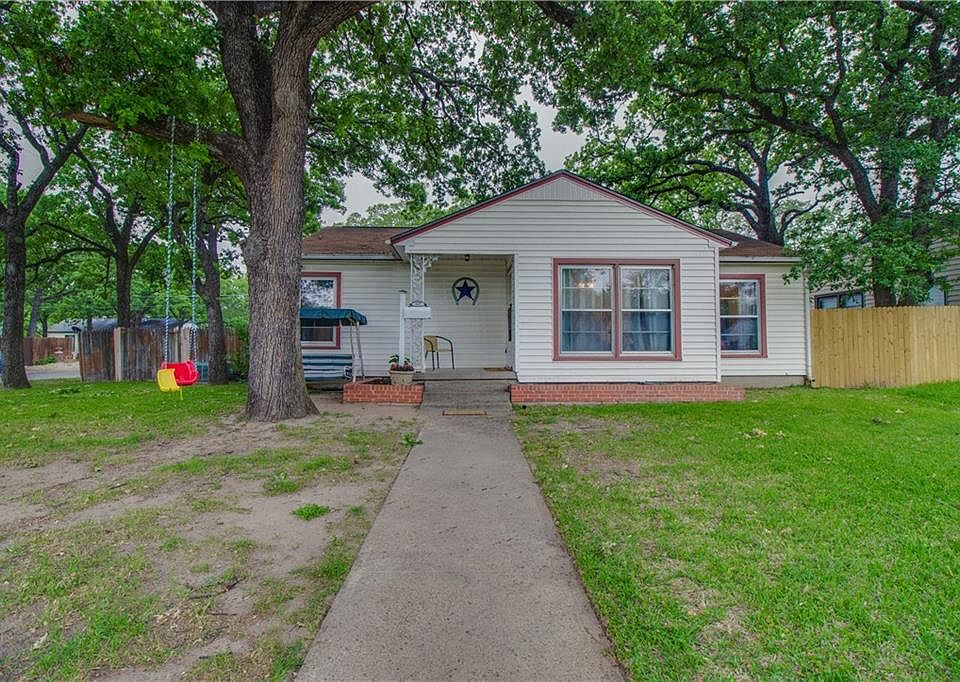 1st image of 227 Leslie Ln