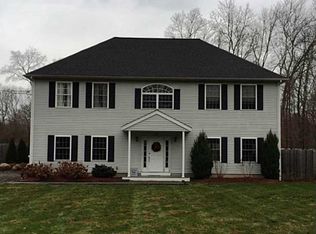 55 Hemlock Dr, Exeter, RI 02822