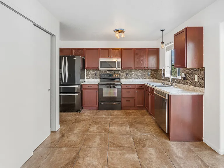 7326 Village Meadows Dr — Photo 29