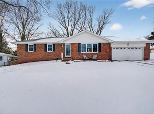 542 Maple Ave, Smithville, MO 64089
