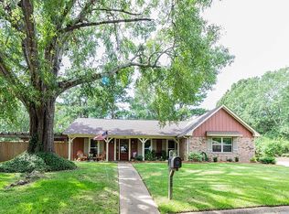 12 Pine Crest Pl, Brandon, MS 39042