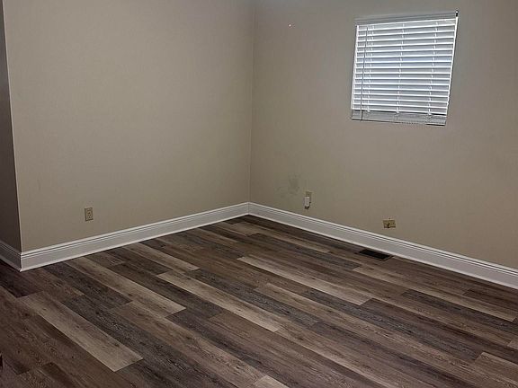 5th image of 2785 Sowell Rd