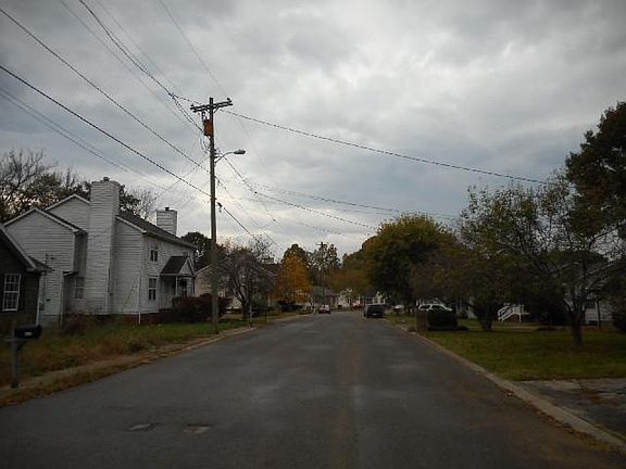 4th image of 2137 Mullen Cir