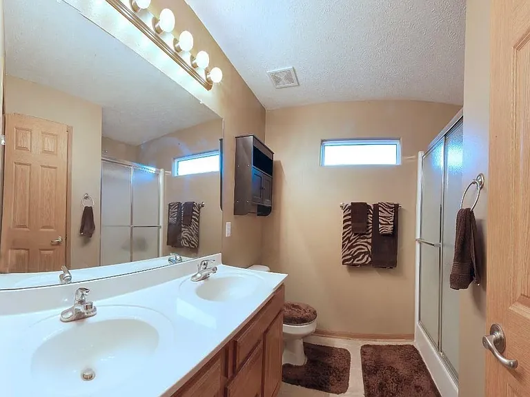17282 Sprague St — Photo 19