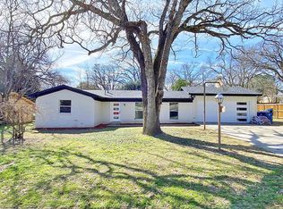 603 Colonial Dr, Athens, TX 75751