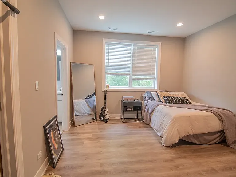 2448 N Albany Ave #3S — Photo 11