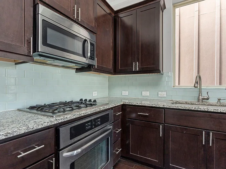 1812 Dennis St — Photo 17