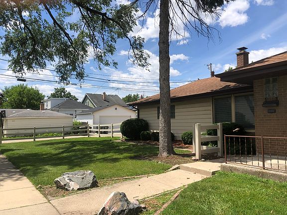 3rd image of 3246 Oak Ave