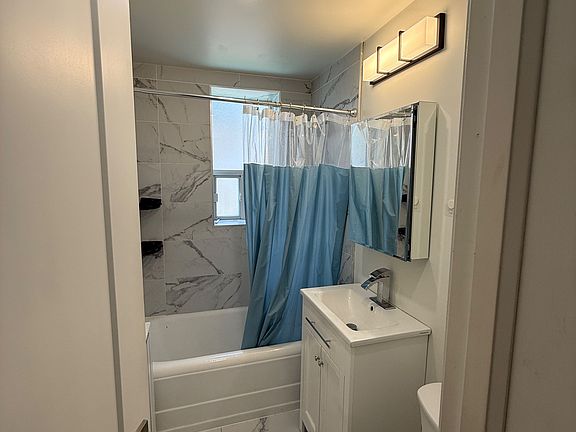 5th image of 699 Eglinton Ave W #104