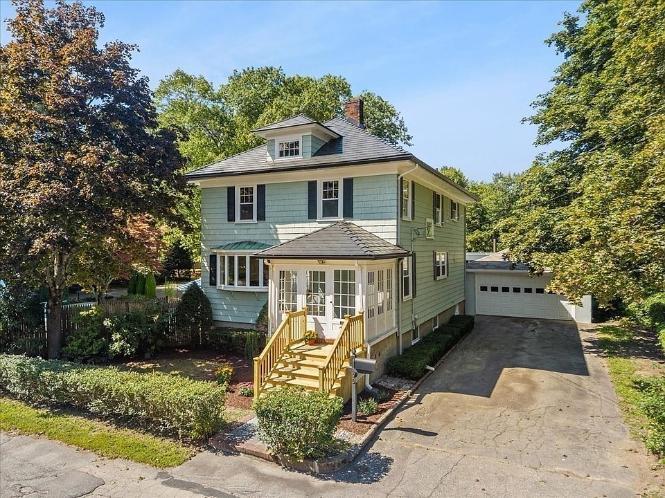 1st image of 90 Silver St
