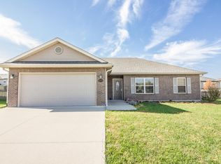 4107 Doe Creek Dr, Columbia, MO 65202