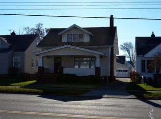 8207 Snow Rd, Parma, OH 44129