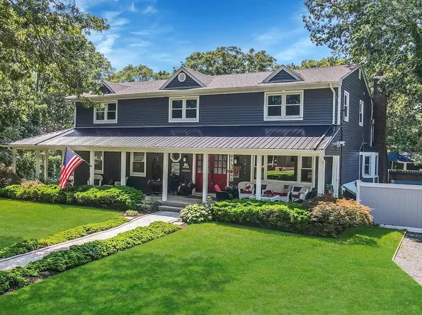 130 Parkside Avenue, Miller Place, NY 11764