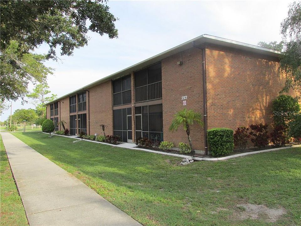 1st image of 217 Airport Ave E #215