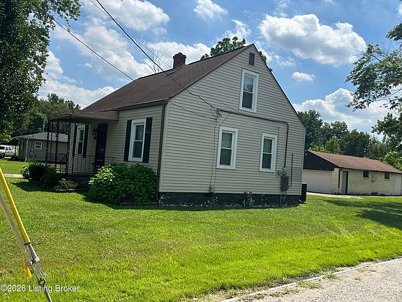 3rd image of 1504 Fairdale Rd