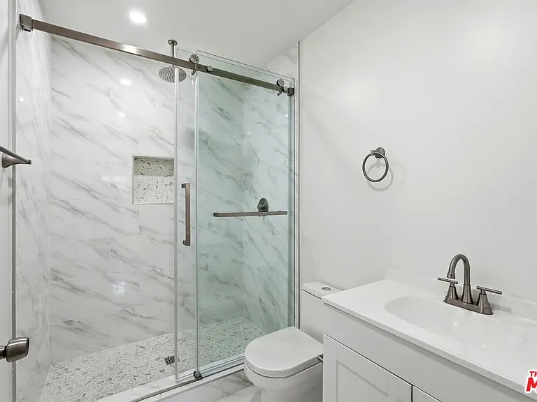 11445 Delano St — Photo 12