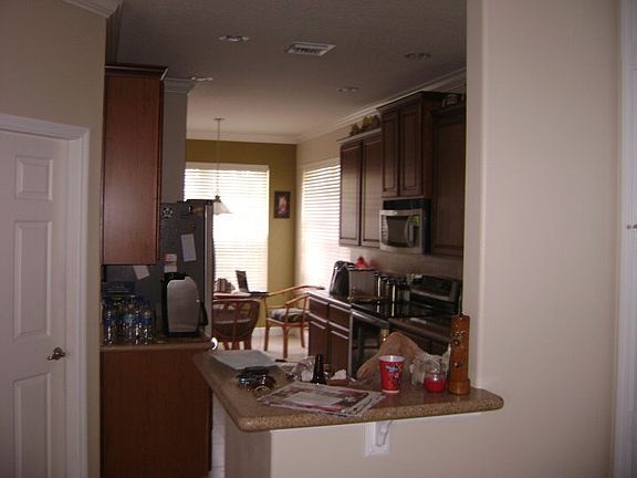 4th image of 4825 Battaglia Blvd