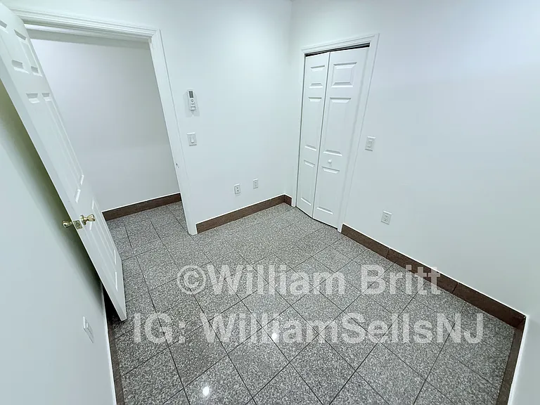 377 Danforth Ave #A9 — Photo 17