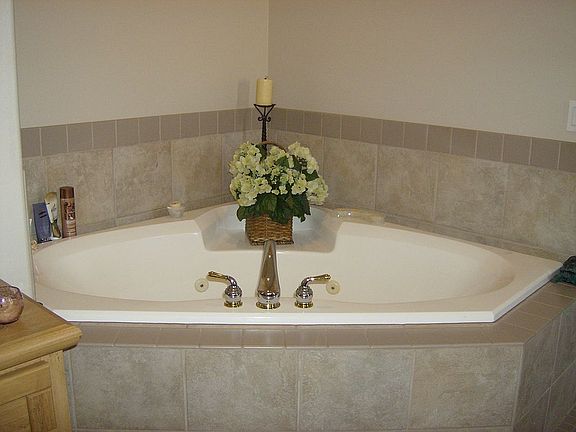 2nd image of 765 W Escalante Dr
