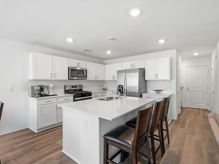 1502 Brianna Falls Dr — Photo 3