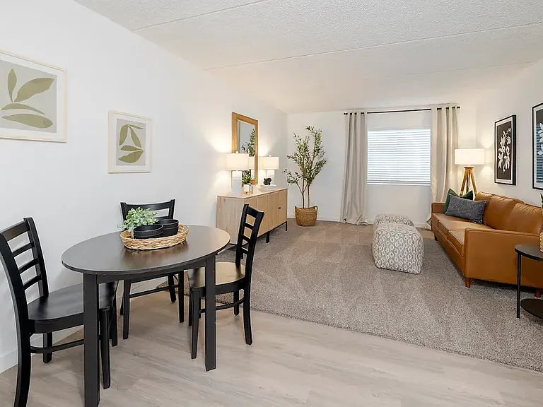 Emerald Apartments — Photo 3