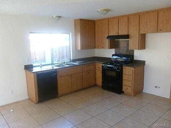 4th image of 15281 Witczak Ct