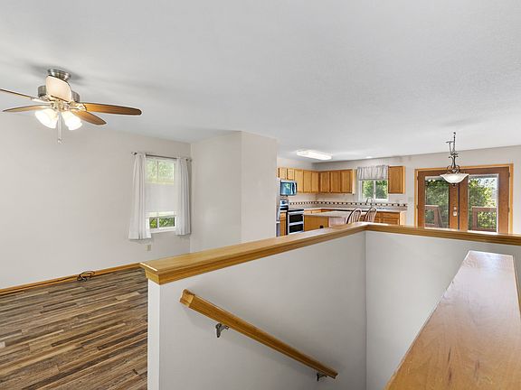 5th image of 904 NE Otter Ridge Cir