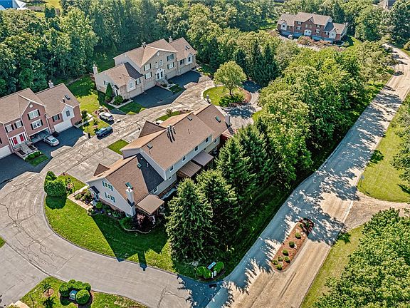 4th image of 202 Apple Blossom Ct