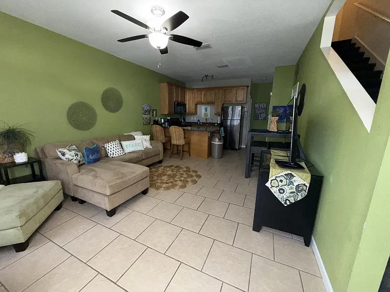 1131 Century Oaks Dr #C — Photo 32