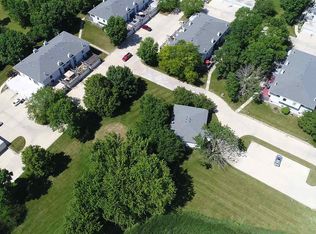 2216 Sky Line Dr, Waterloo, IA 50701