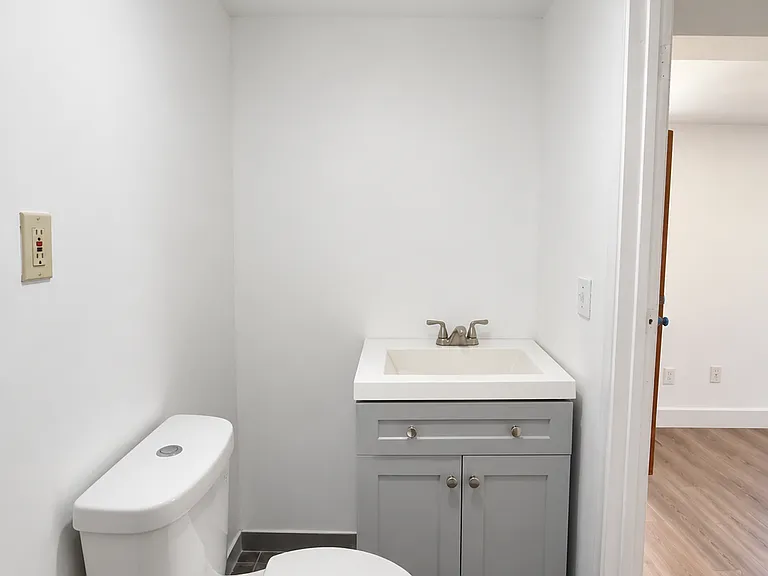 5181 Osullivan Dr #B — Photo 9
