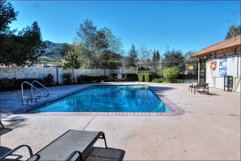 2nd image of 29681 Strawberry Hill Dr