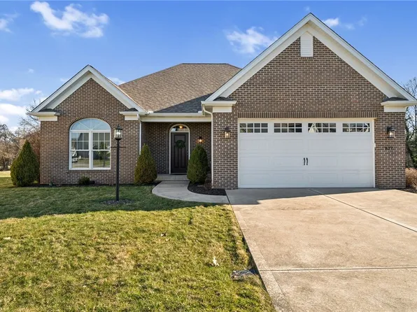 827 Hearthstone Cir, Greensburg, PA 15601