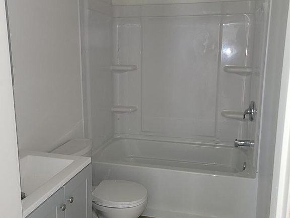 3rd image of 139 N Main St #B