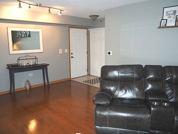 4th image of 6950 Heritage Cir #4-1B