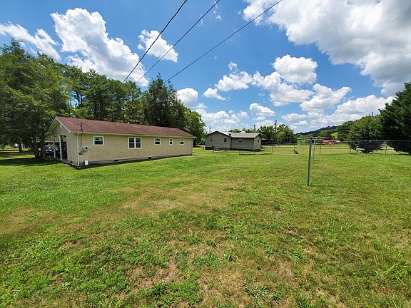 4th image of 181 Dewberry Dr