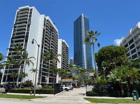1450 Brickell Bay Dr