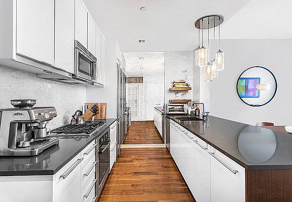 4th image of 58 Metropolitan Ave APT 5B