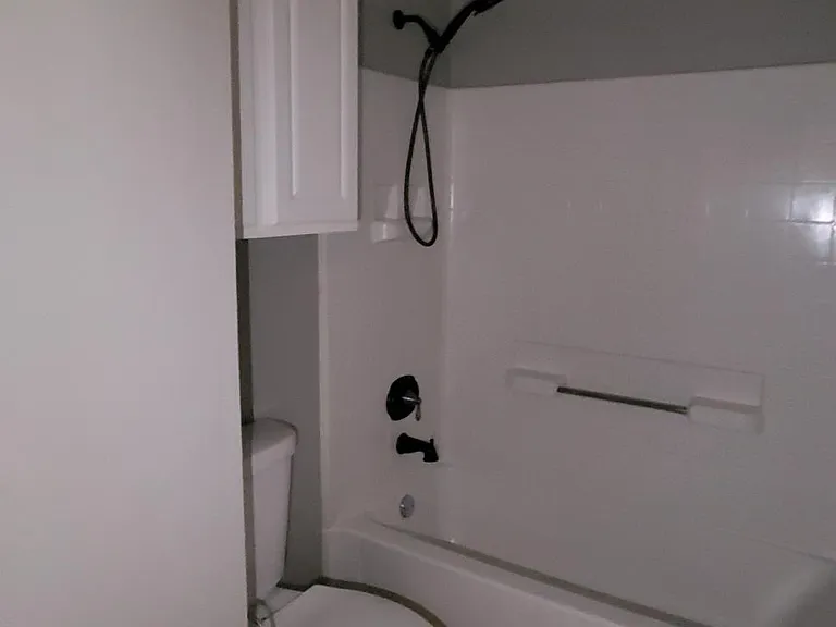 105 Wegstrom St — Photo 11