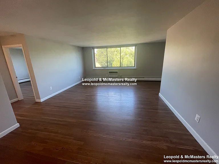 519 Washington St #14 — Photo 12