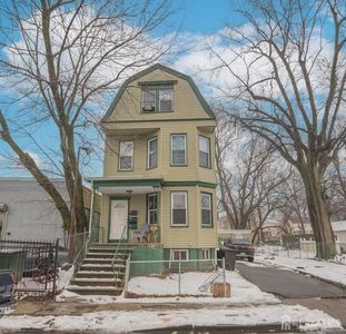 296 N Clinton St, East Orange, NJ, 07017