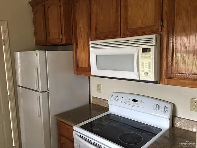 1811 Aruba Dr — Photo 4