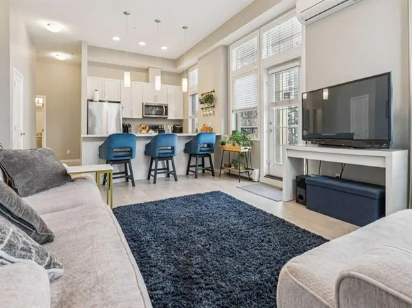 10 E Mahogany Mews SE #115, Calgary, AB T3M 2R1