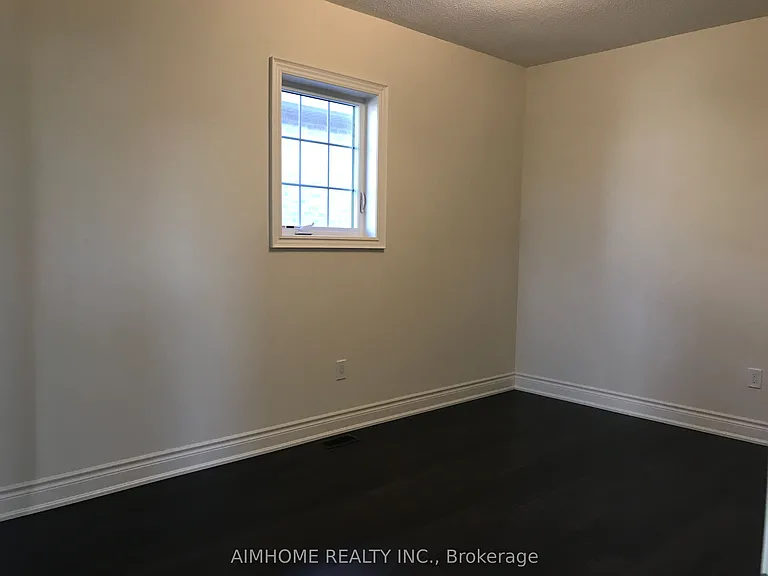60 Baleberry Cres — Photo 14