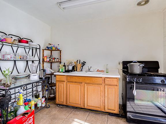 5th image of 2545 E Pueblo Ave