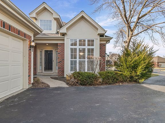 2nd image of 17527 W Stillwater Ct